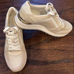 New MICHAEL Michael Kors BILLIE Trainer Light Cream Womens Shoes sz 6.5M